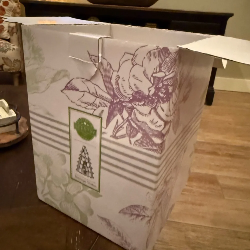 Scentsy Treetops Glisten Diffuser SHADE